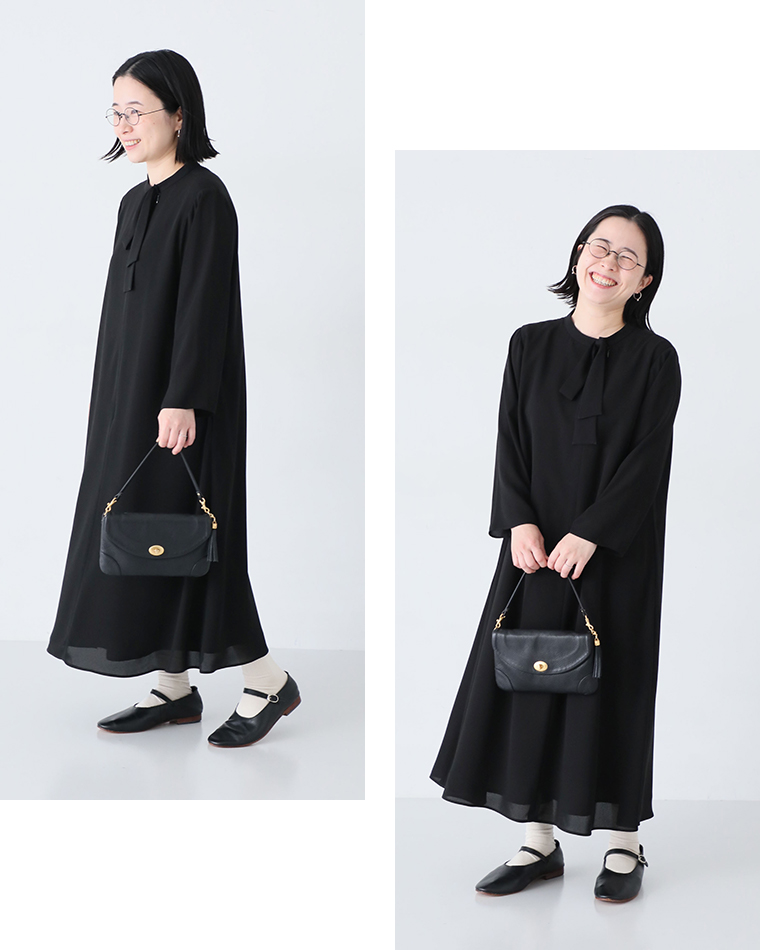 ボウタイAラインワンピースMPサイズを着たスタッフ（149cm）の正面コーディネート動きあり