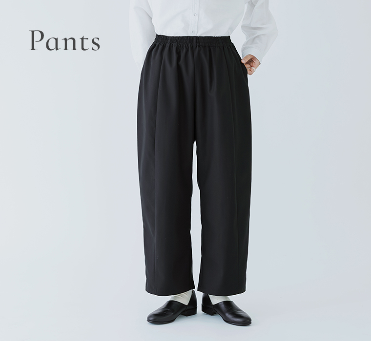 D*g*yのオケージョンパンツ。ウエストゴム仕様で快適な穿き心地のブラックフォーマルパンツ