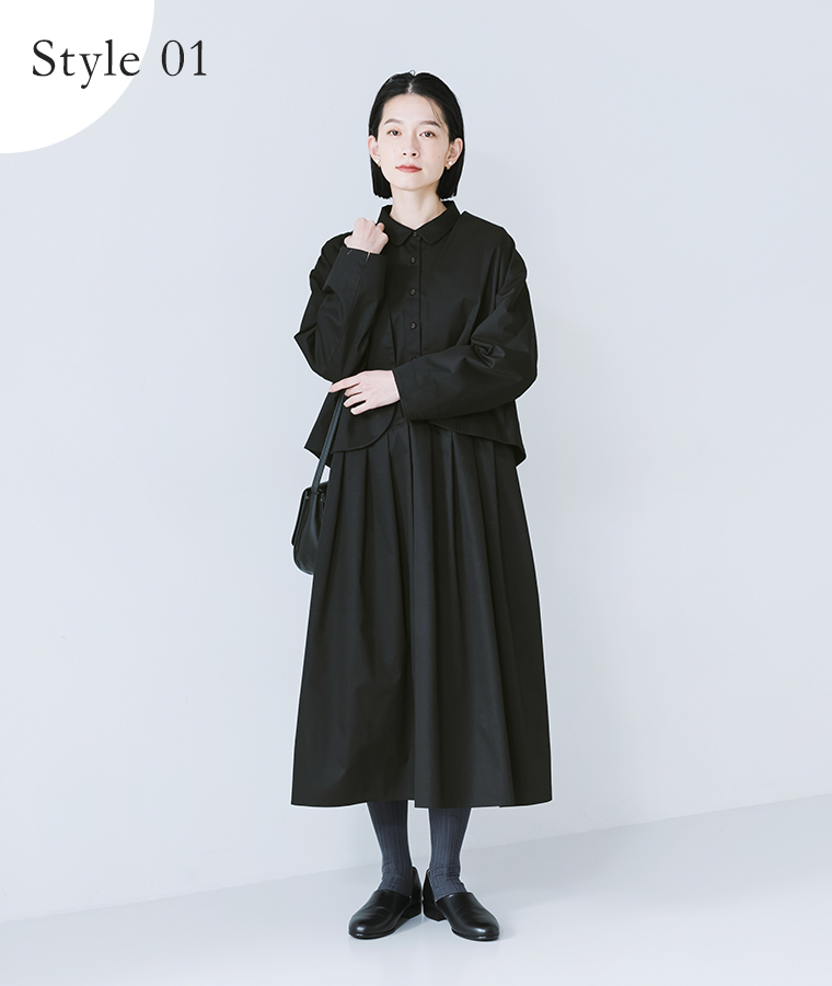 ブラックワンピースにジャケットを重ねたオケージョンスタイル　レディースフォーマルコーデ全身