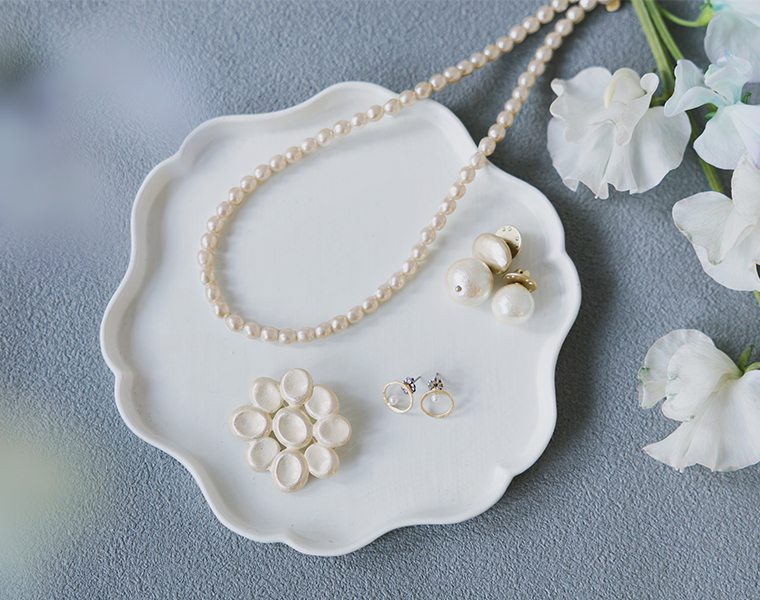 Pisceans パールブローチとネックレス フォーマル向けアクセサリー