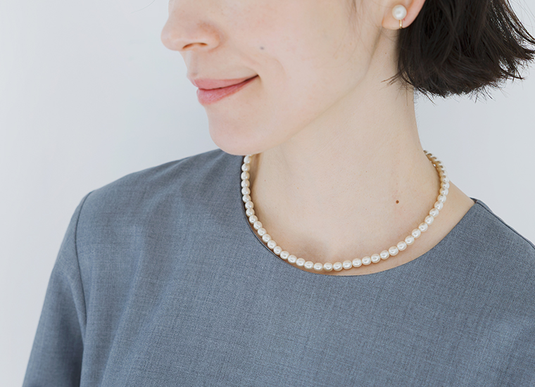 Pisceans パールネックレス 首元アップ 上品なフォーマルアクセサリー
