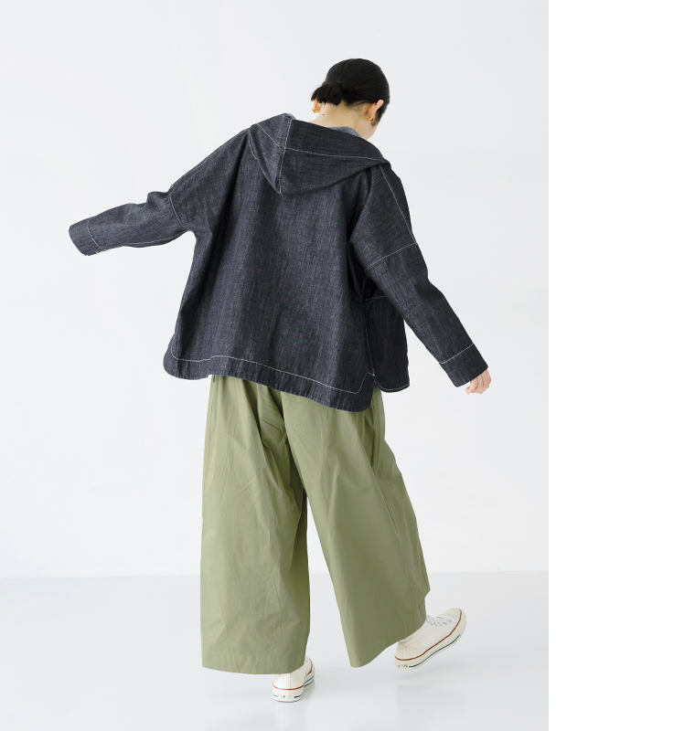 TUTIE. デニムフーディー バックスタイル ゆったりシルエット フード付き