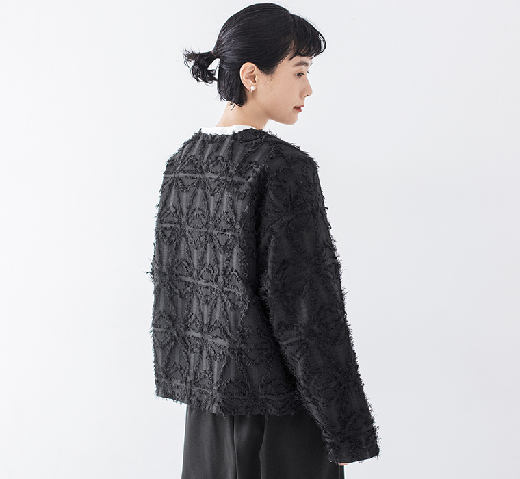 &yarn ジャガードジャケット バックスタイル ブラック 織り柄が映える レディース