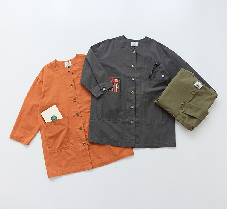 NORTHERN TRUCKノーカラーライトコートの3色（オレンジ・チャコール・カーキ）を平置きした商品画像