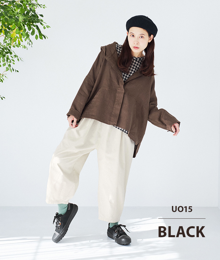 UO15（ブラック）を履いた全身コーディネート