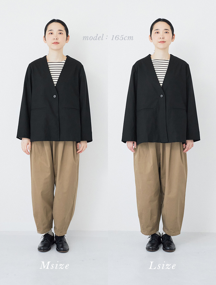 ブラックのジャケットのサイズ比較（MサイズとLサイズを着用したモデル・身長165cm）