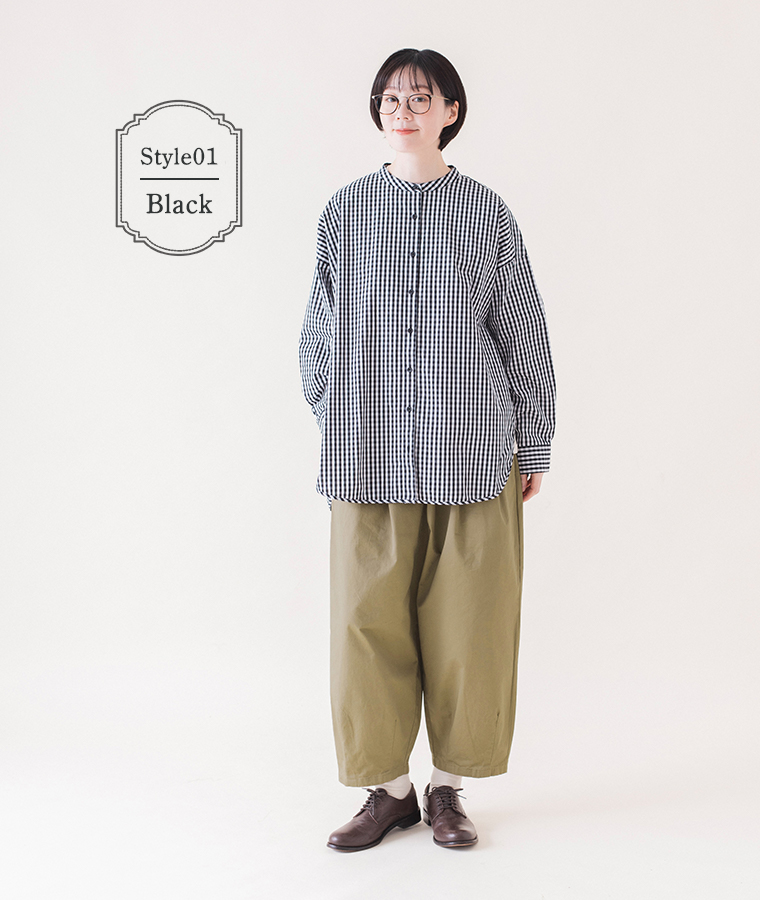 ギンガムチェックバンドカラーシャツ(ブラック)着用の全身コーディネート