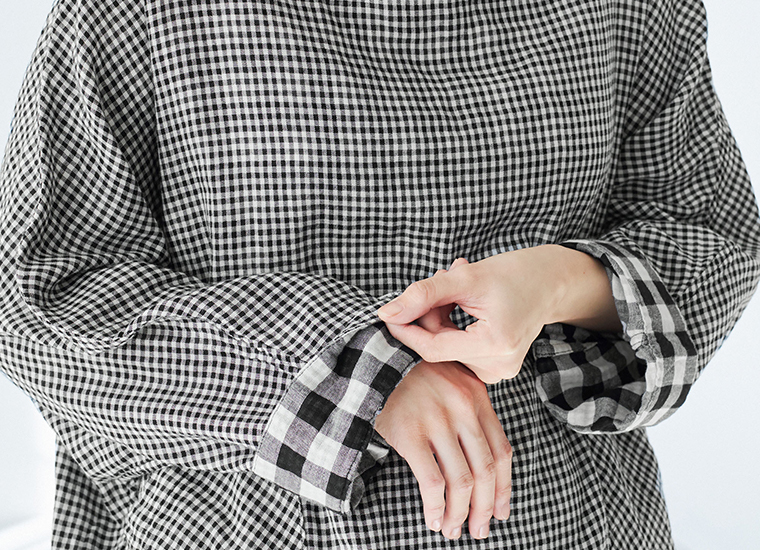 LUPILIEN by natulan ダブルガーゼのリバーシブルチェックプルオーバー 袖を折り返して柄を楽しめるデザイン