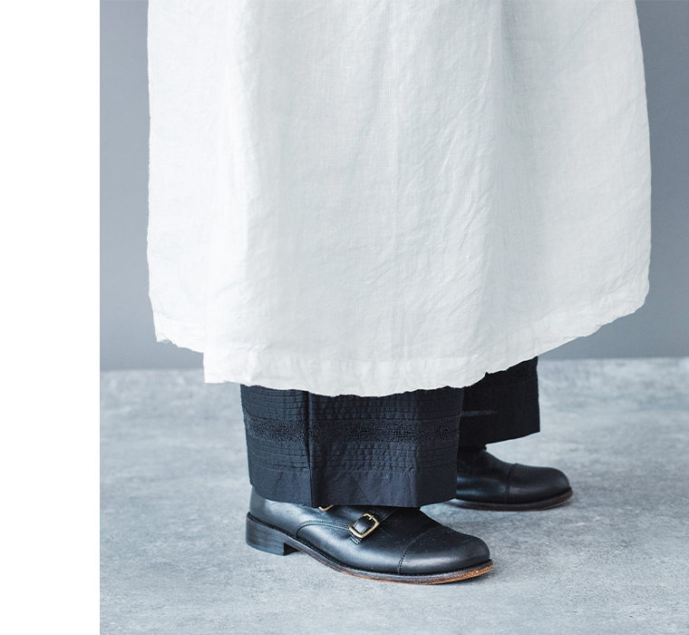 フレンチリネンフリルワンピース(ホワイト)着用の裾よりカット