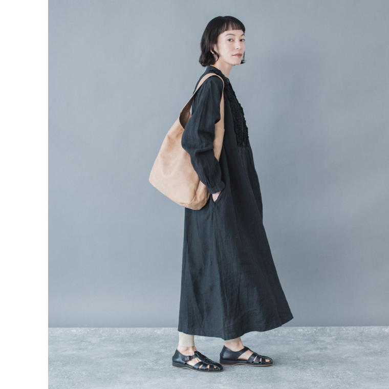 hakne シルクコットンリブレギンス（オートミール）の置き画像