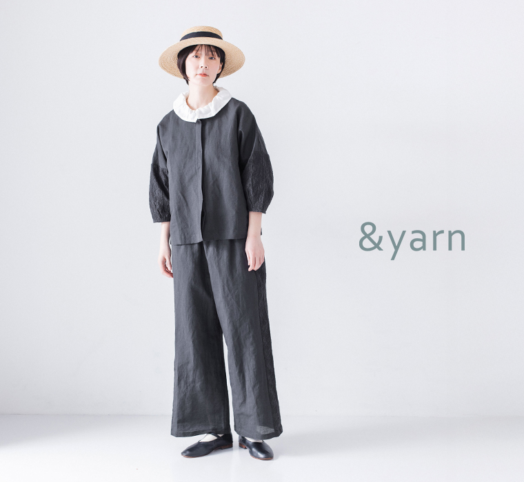 &yarn コットンリネン刺繍シャツジャケットとパンツ(チャコール)のセットアップコーディネート