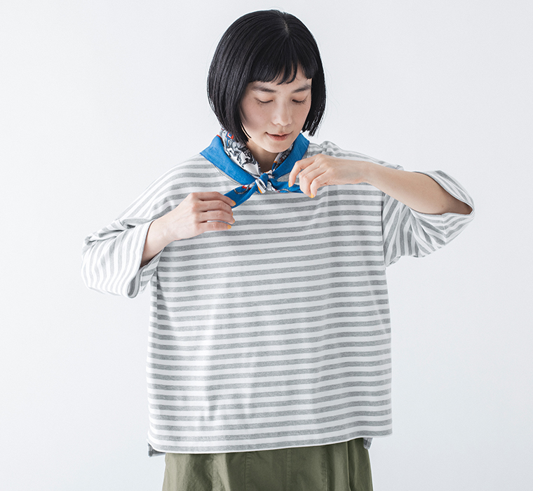 &yarn 1枚で着映えるワイドプルオーバー グレー 上半身寄り