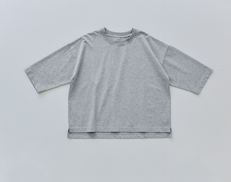 &yarn 1枚で着映えるワイドプルオーバー 無地　上半身寄り