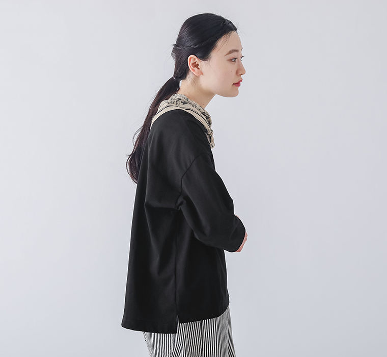 &yarn 1枚で着映えるワイドプルオーバー 無地　上半身寄り