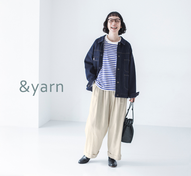 タックワイドパンツ(キナリ)着用の全身コーディネート