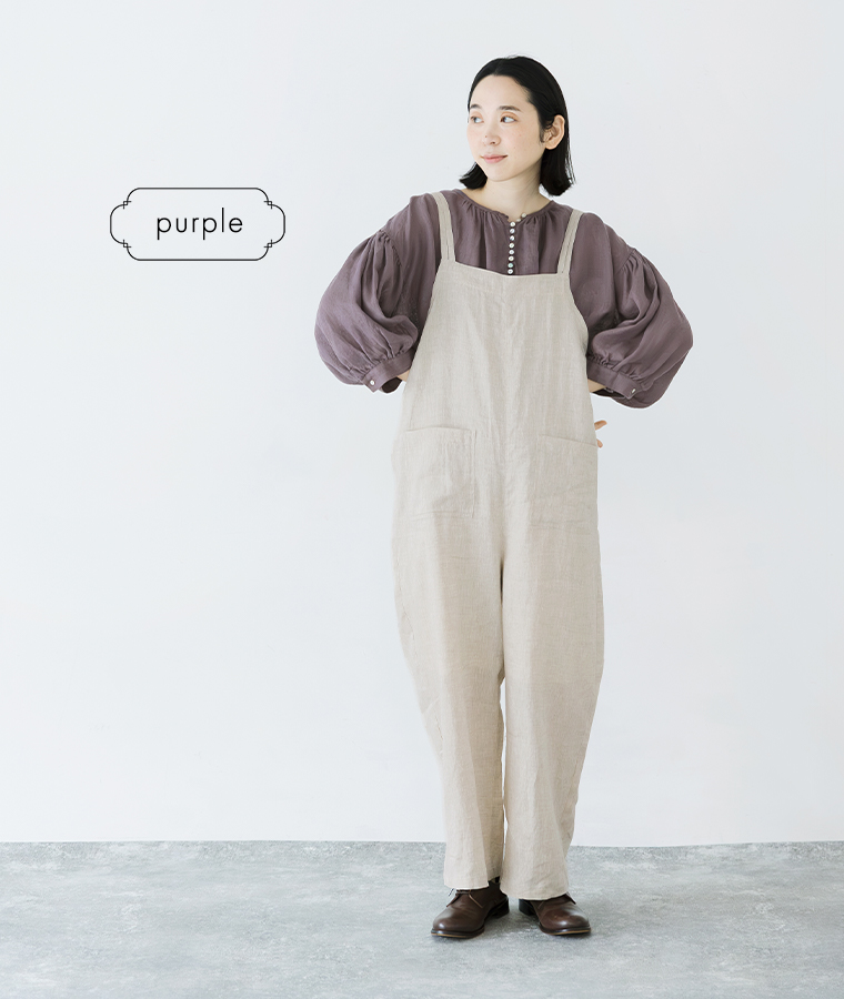 多ボタンブラウス(パープル)着用の全身コーディネート