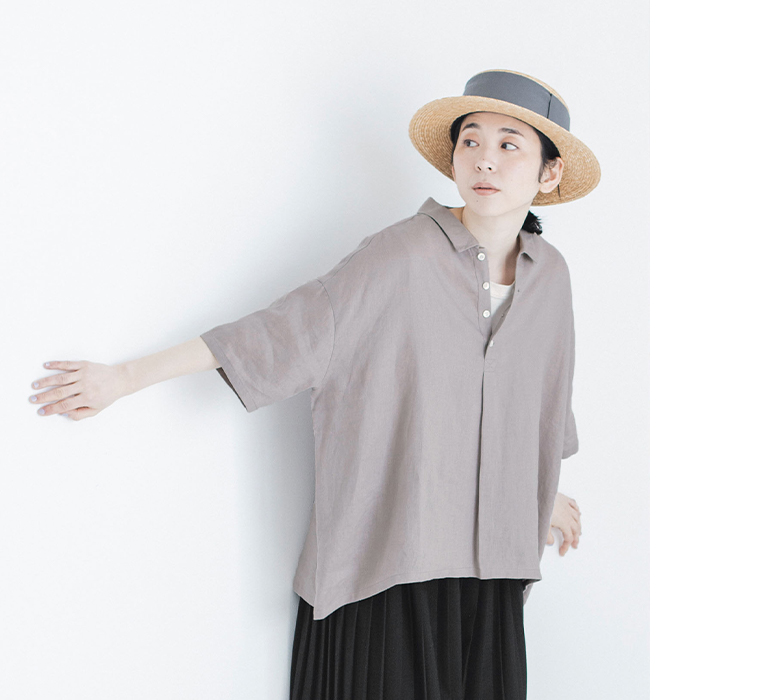 素肌喜ぶリネンポロ(ライトグレー)の上半身寄り前カット