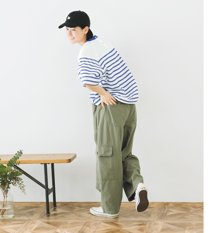 NORTHERN TRUCK カーゴバルーンパンツ カーキ 着用 バックスタイル カジュアルコーデ