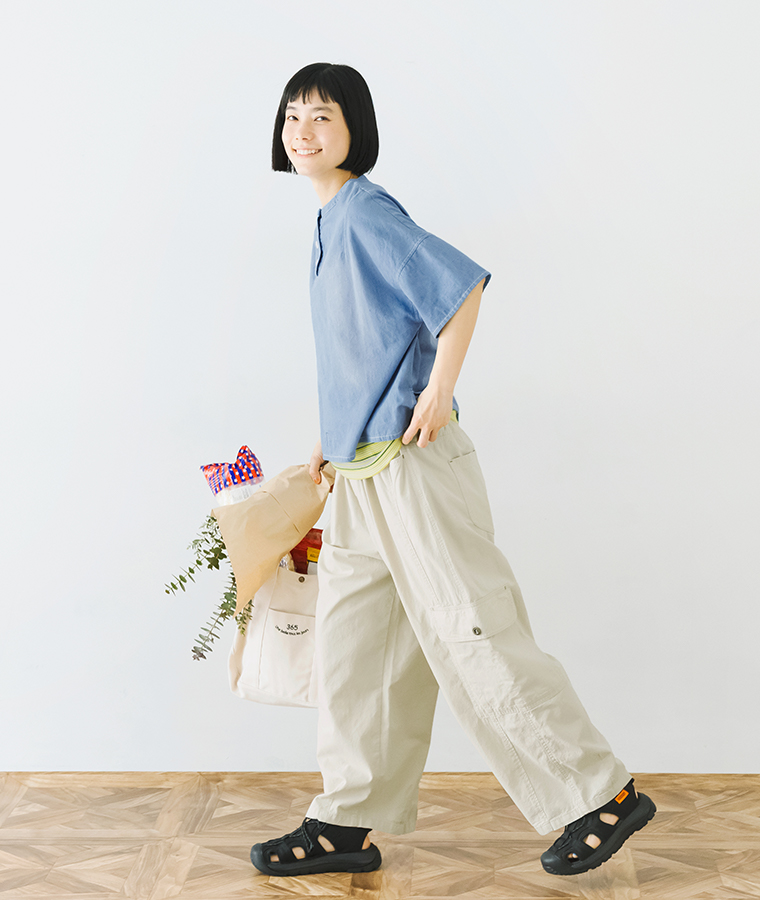 NORTHERN TRUCK カーゴバルーンパンツ ベージュ 着用 サイドスタイル ワイドシルエット