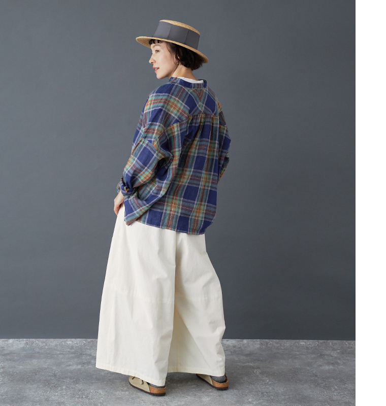 ICHI Antiquites リネンコットンタータンチェックシャツ ネイビー バックスタイル 着用コーディネート