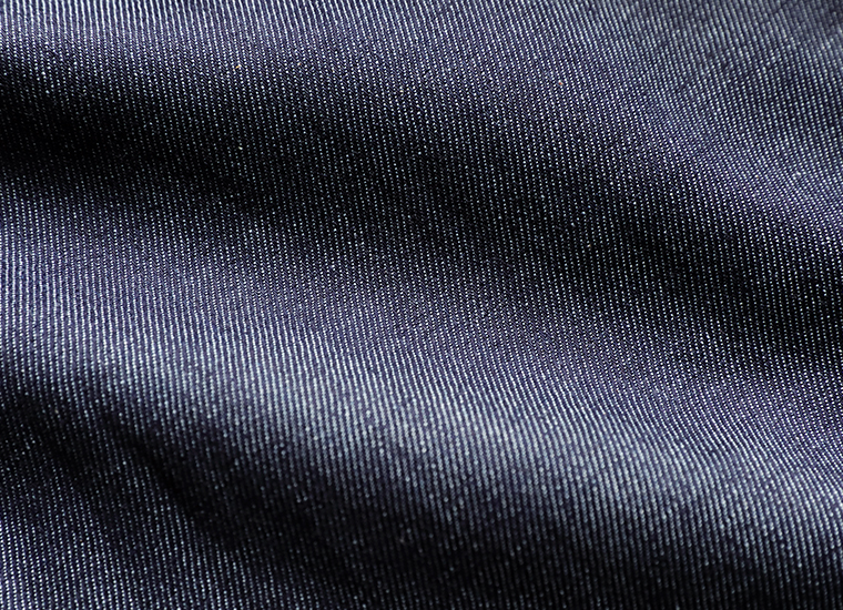 homeworking コットンセルヴィッチデニム 裾ダーツパンツ 生地寄り