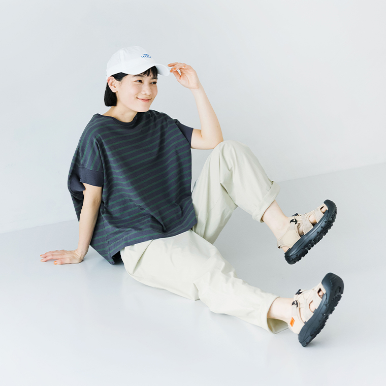 &yarn 撥水UVパンツの伸縮性を表した生地のイメージ画像