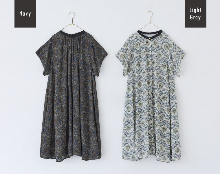 CALINER アラベスク柄ボイルワンピースの2色を並べた全身イメージ