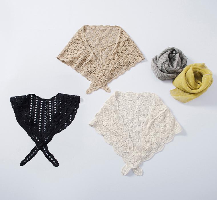 CURA STYLEのショールとストールを平置きしたカット