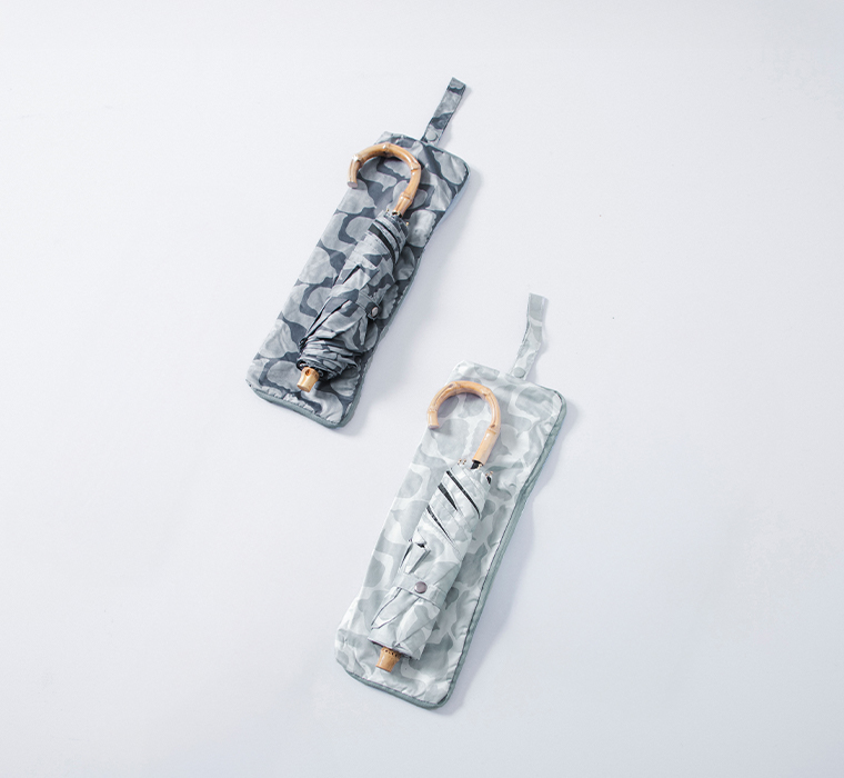 ALCEDOの日傘を平置きしたカット