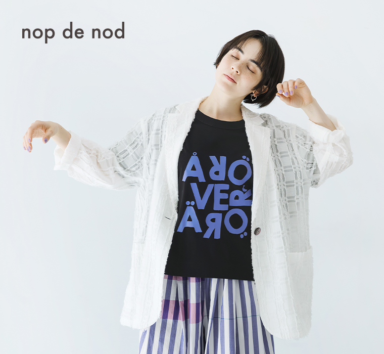 nop de nod シアーテーラードジャケット(ホワイト)着用の上半身寄りカット