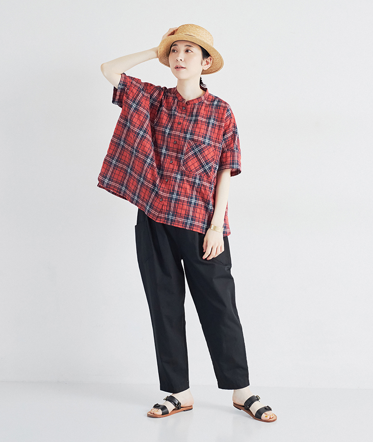 homeworking シャーリングチェックワイドブラウス レッド ゆったり着られる夏のチェックコーデ