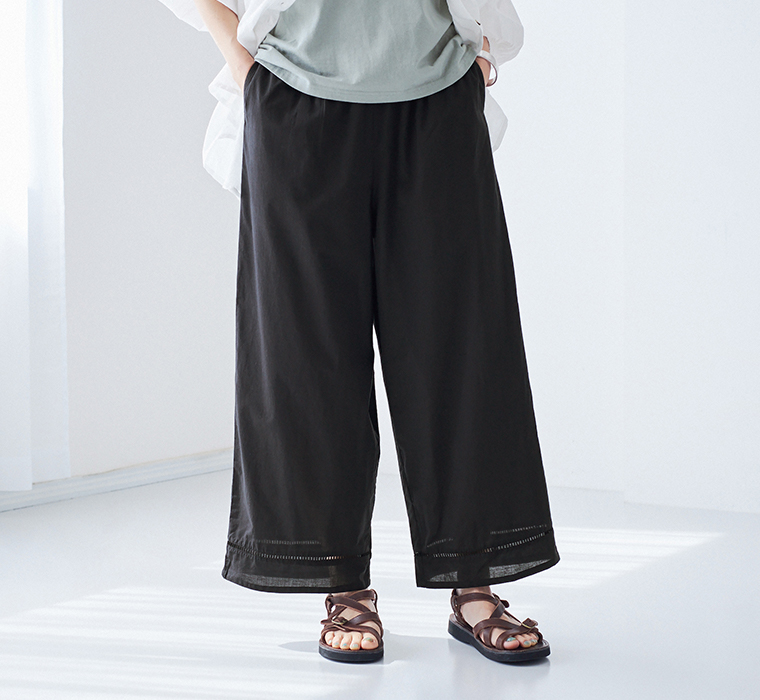 Lintu Laulu はしごレースコットンペチパンツ ブラック ワイドシルエットのコットンパンツ