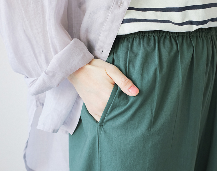 Lintu Laulu はしごレースコットンペチパンツ グリーン サイドポケット付きのリラックスデザイン