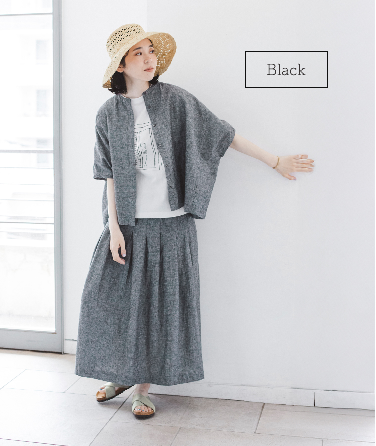 コットンリネンスクエアシャツ(ブラック)着用の全身コーディネート
