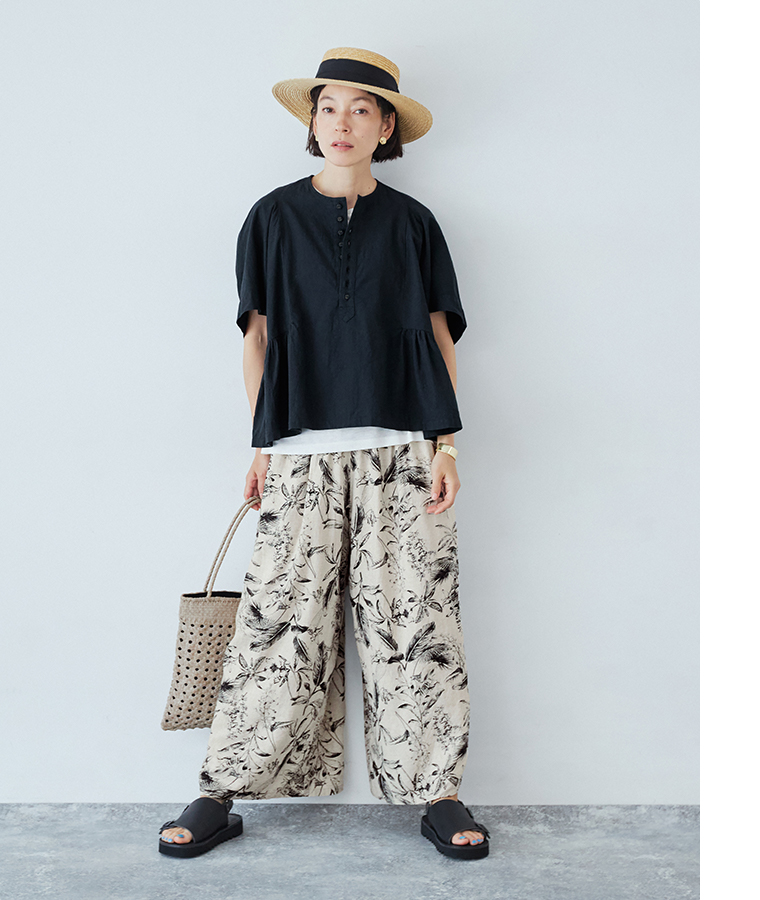 ICHI Antiquites ボタニカルプリントリネン混ワイドパンツ 全身前
