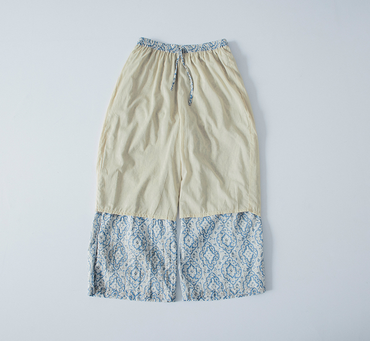 &yarn 接触冷感シルケット裾ラウンドプルオーバー サックス 全身横