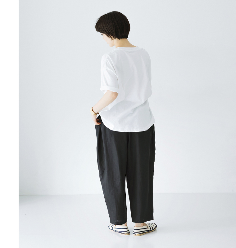 ista-ire よくばりパンツ 15周年 クロマメ 全身後ろ