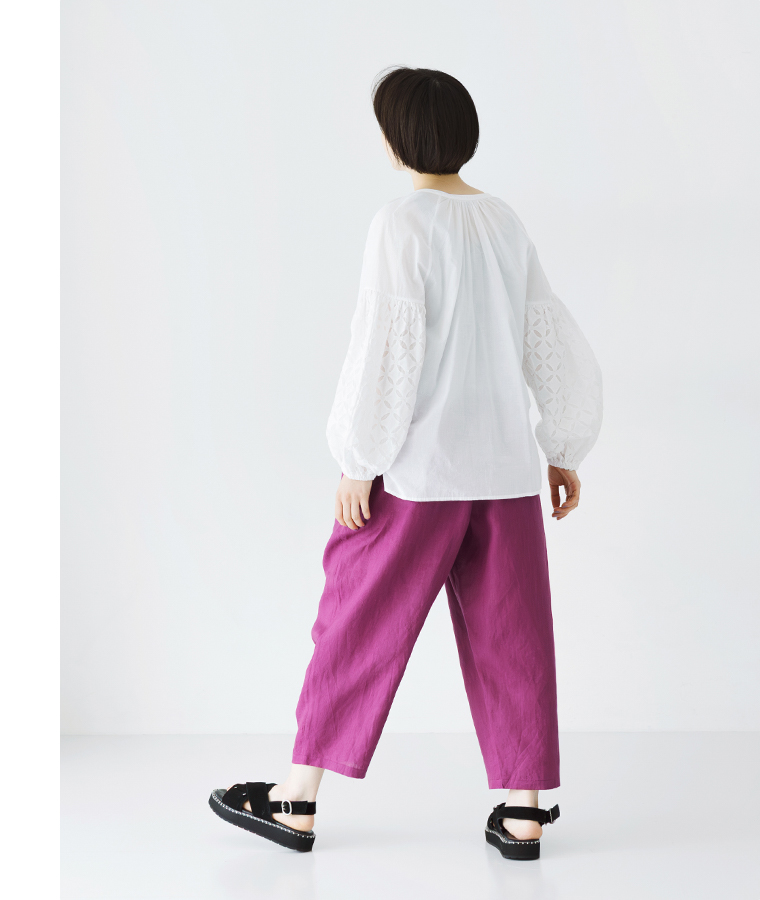 ista-ire よくばりパンツ 15周年 ラズベリー 全身後ろ