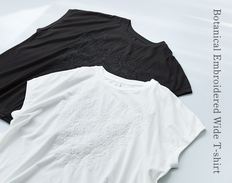 ボタニカル刺繍ワイドTシャツ(ホワイト／ブラック)平置きカット