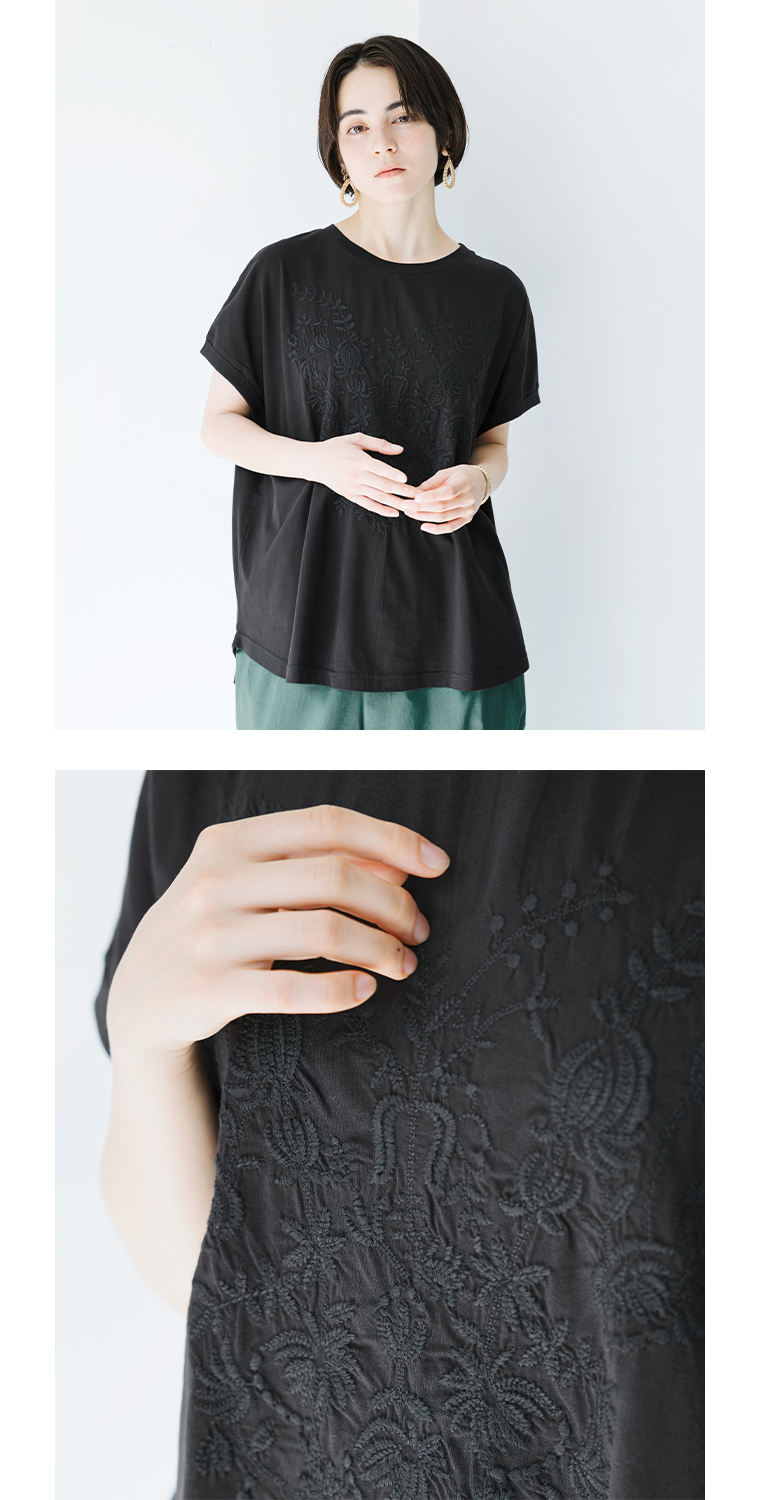 ボタニカル刺繍ワイドTシャツ(ブラック)上半身と刺しゅうよりのカット