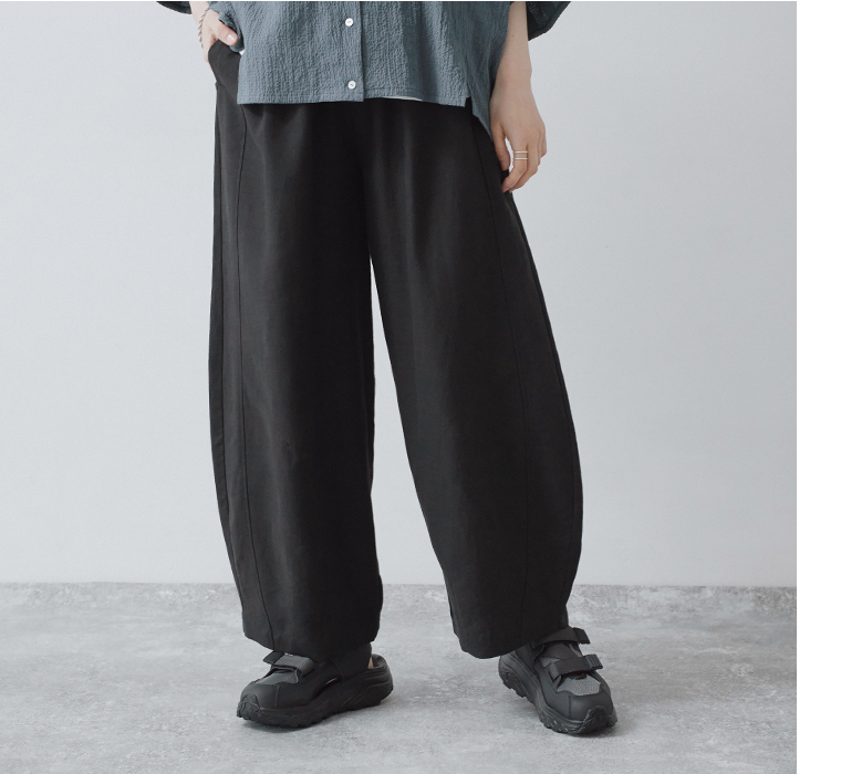 corail タックカーブワイドパンツ