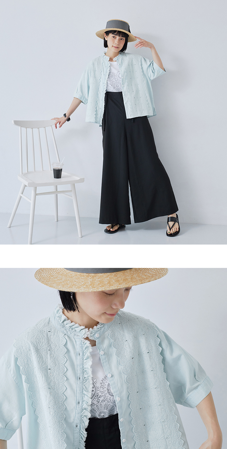 デニムスカラップ刺繍フリル半袖シャツを前開きで羽織った全身コーディネート
