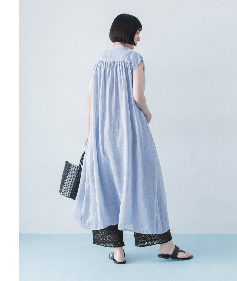 &yarn 裾レースぺチパンツ ブラック ワンピース合わせ 全身後ろ