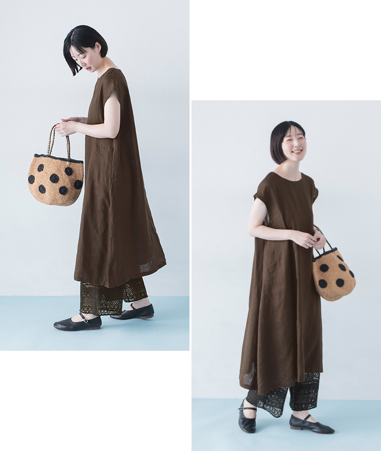 &yarn 裾レースぺチパンツ ブラック ブラウンワンピース合わせ 全身前横