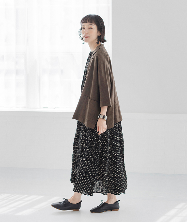 &yarn ノースリーブドットワンピース ジャケット合わせ 横