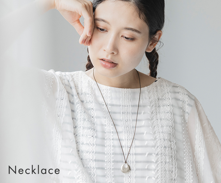 Pisceans ムーンディスク×シルクくみひもネックレス