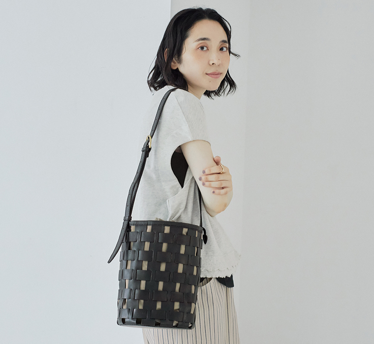  PEAKSPEAK 牛革透かし編みメッシュショルダートート　ショルダー