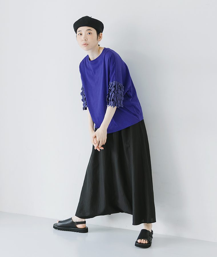 nop de nod 着るだけでサマになるUSコットンフリル5分袖Tシャツ ダークブルー 全身前