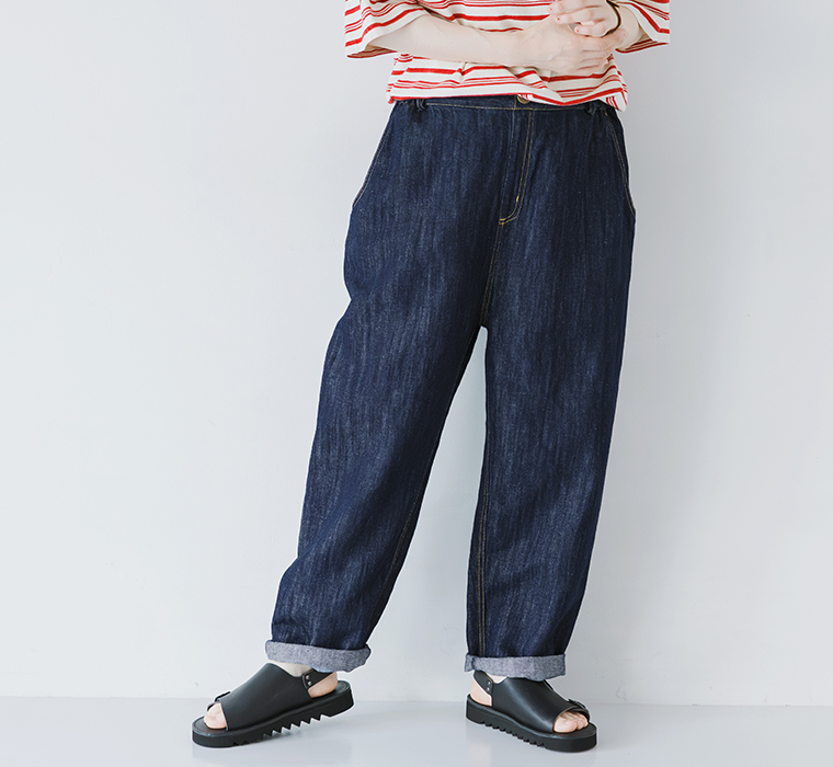 ista-ire コットンリネンデニムパンツ 夏コーデ パンツ寄り前