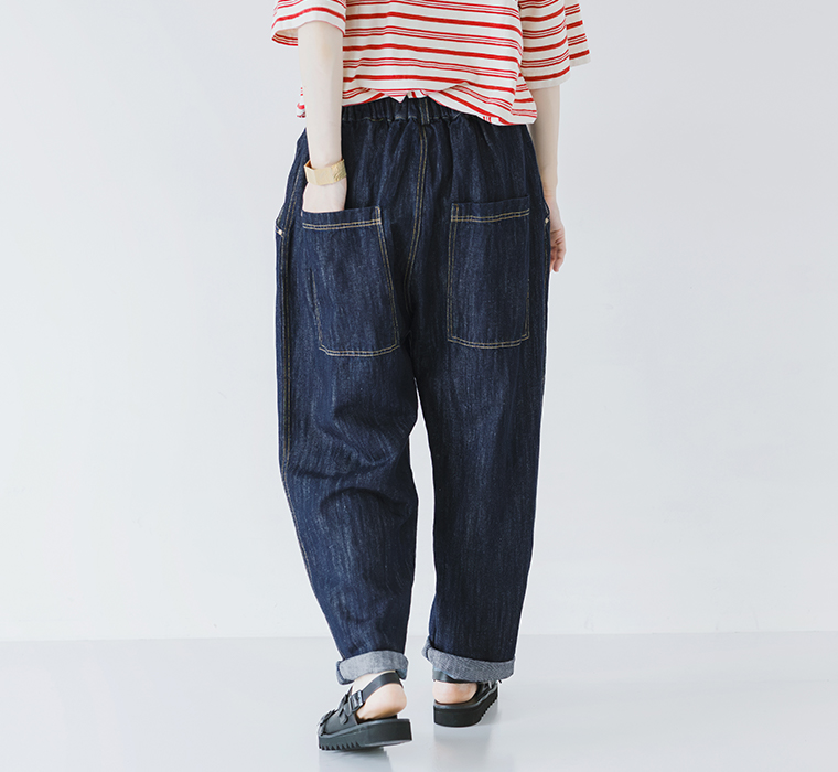 ista-ire コットンリネンデニムパンツ 夏コーデ パンツ寄り後ろ